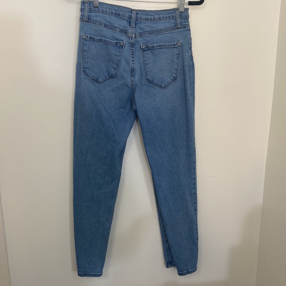 FASHION NOVA MOM JEANS - Picture 2 of 2